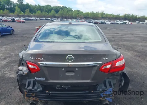 2017 Nissan Altima 2.5 Sv z USA, uszkodzony, nr VIN 1N4AL3AP5HC162425